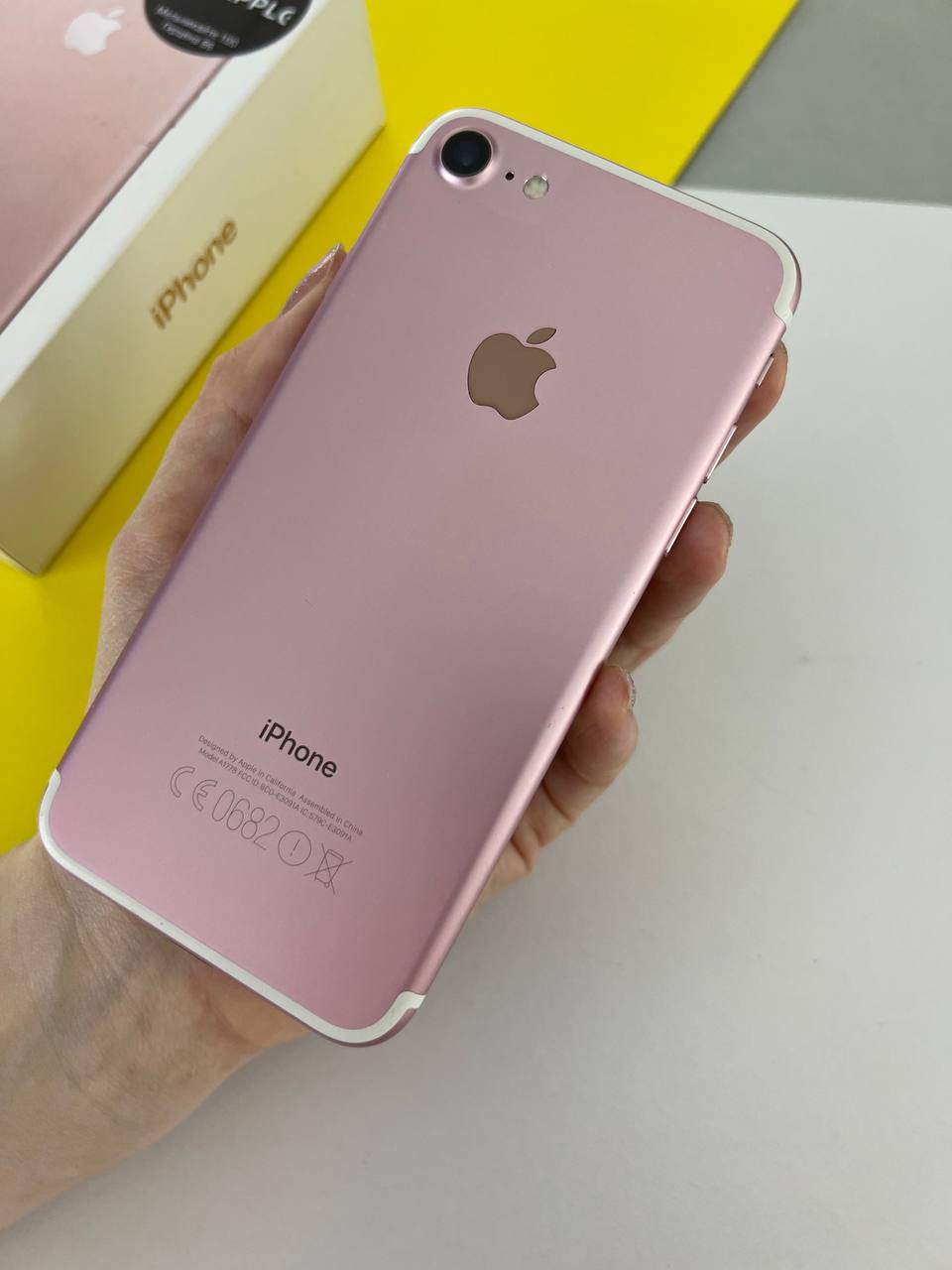 Apple iPhone 7 128Gb Rose Gold в Тюмени